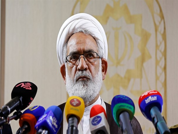 برخورد با کوچکترین فساد در دستگاه قضایی/ اقدامات دولت در فضای مجازی متناسب با حملات دشمن نیست