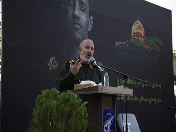 با قدرت در مقابل دشمنان ایستادگی خواهیم کرد