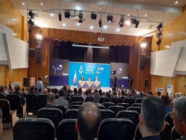 بازگشایی معابر موقت مرزی یکی از خواسته های مردم سقز و بانه است/ منطقه ی آزاد بانه و مریوان هنوز در چارچوب کاغذ بازی ها و گفتاز درمانی خارج نشده است