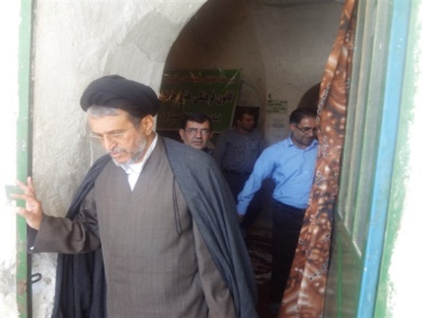 بنای کنونی امامزاده با با احمد در شأن یک امامزاده شاخص نیست