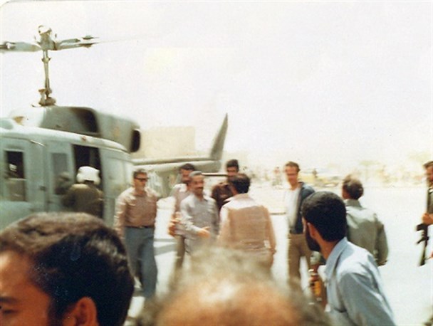 حضور شهید  رجایی در بندر گناوه+ تصاویر