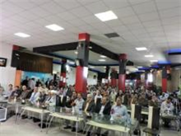 نقدی بر سخنان دکتر رهامی در جمع اصلاح طلبان اسلام آبادغرب/ از تطهیر فتنه گران تا قد و قواره نماینده اسلام آباد غرب