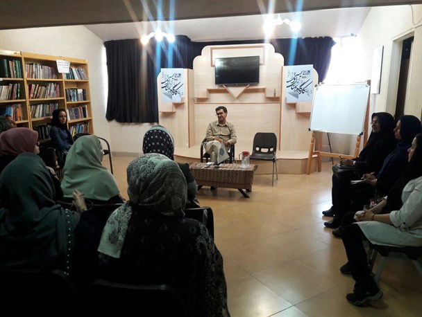 کارگاه داستان نویسی در کرج برگزار شد + عکس