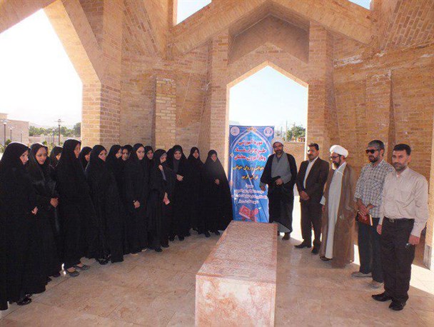 تهاجم فرهنگی دربین مردم  واعتقادات آنان رسوخ کرده است