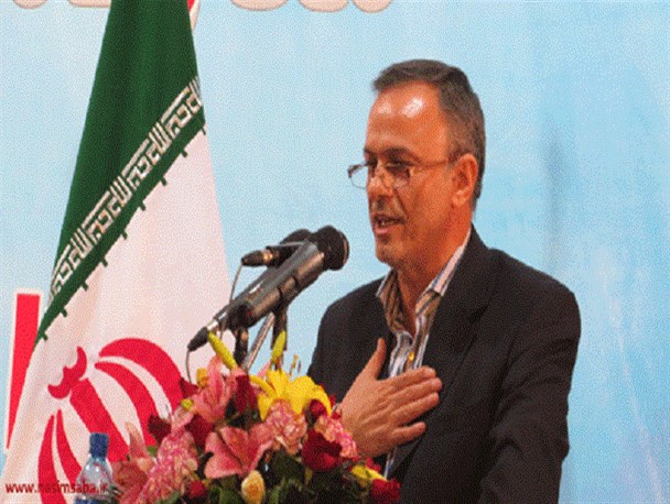 تکذیب خبر دستگیری استاندار سابق کرمان/رزم حسینی: در ایران مشغول خدمت به مردم هستم