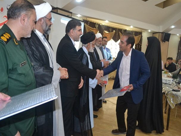 مراسم تجلیل از خبرنگاران در قم به روایت تصویر