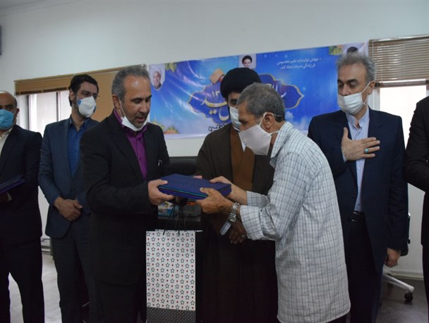 روشنگری در جامعه مهم‌ترین رسالت خبرنگاران