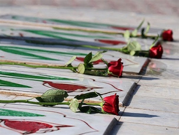 مزار شهدای لرستان عطرافشانی شد