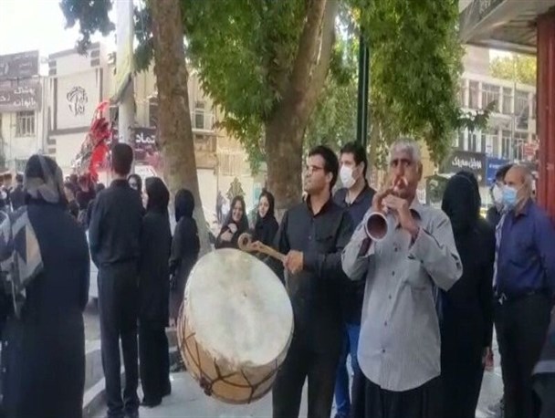 طنین‌انداز شدن نوای سوزناک "چمری" در دروازه کربلا