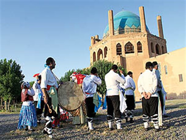 عروسی های سنتی زنجان فارغ از تجملات/ «صلاح‌ چایی»  قوام زندگی مشترک دیروز