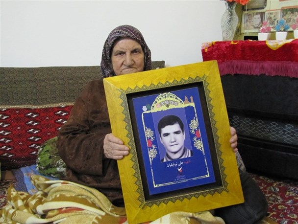 از نمایش عکس امام جلوی نظامیان رژیم شاهنشاهی تا حادثه خونین 17 شهریور