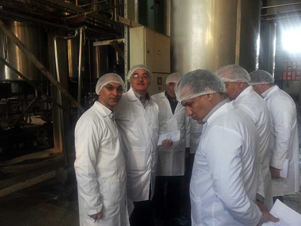 نظارت مسئولین بهداشتی دامپزشکی در کارخانجات لبنی چناران ضروری است