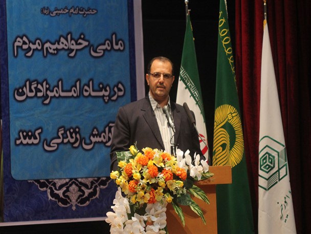 بیش از 120 نوآموز در زیارتگاه شهید مدرس(ره) کاشمر، قرآن می آموزند