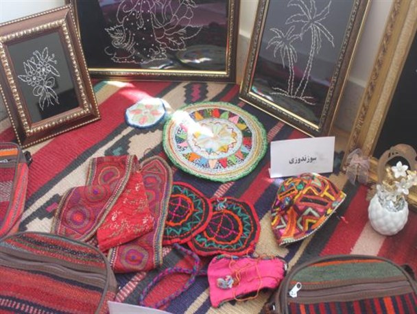 نمایشگاه توانمندی‌های روستای ورزقان +تصاویر