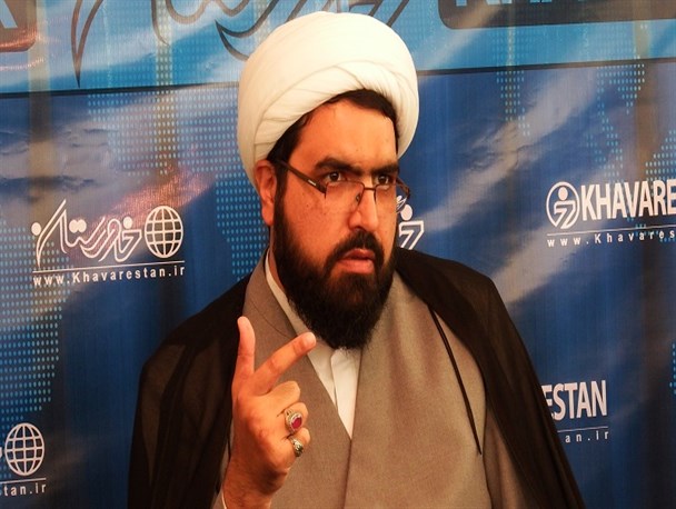 قیام 17 شهریور مورد کم کاری قرار گرفته است/ روشنگری بهترین راه مبارزه با استکبار است