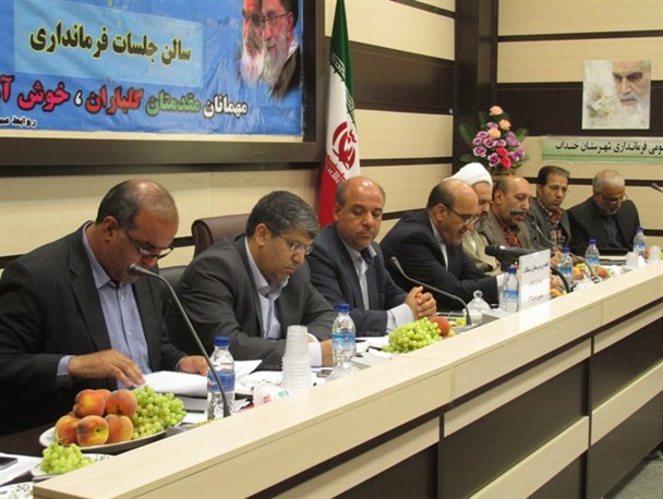 ساماندهی جاده‌های مواصلاتی خنداب در دستور کار استانداری قرار بگیرد/تکمیل بیمارستان خنداب تا دو ماه آینده