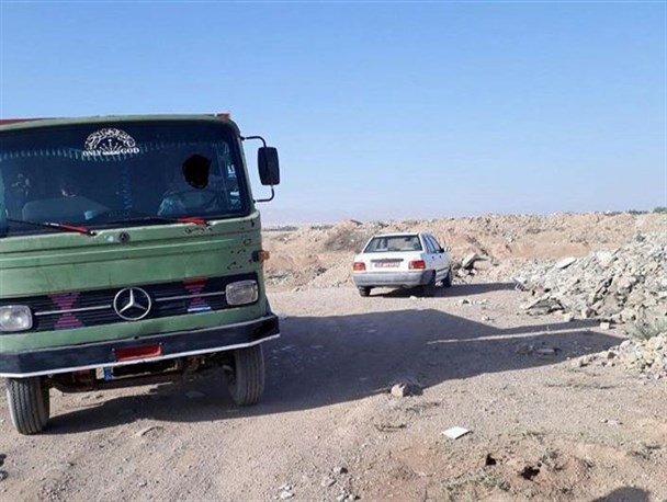 راننده متخلف حین تخلیه نخاله‌های ساختمانی دستگیر شد