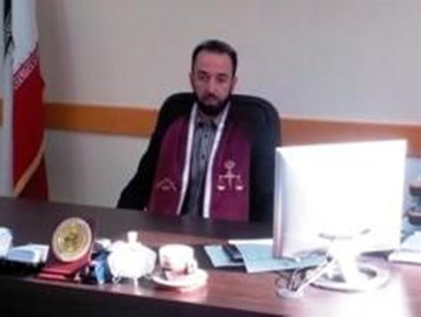 صاحب نظران مضرات شبکه های اجتماعی را برای جوانان تبیین کنند