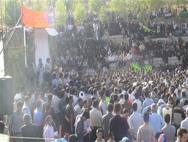 برگزاری همایش پیاده روی خانوادگی در شهرستان فارسان