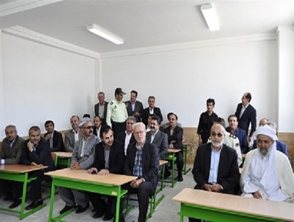 کلاس درسی که مسئولان بوکانی شاگردش بودند+تصاویر