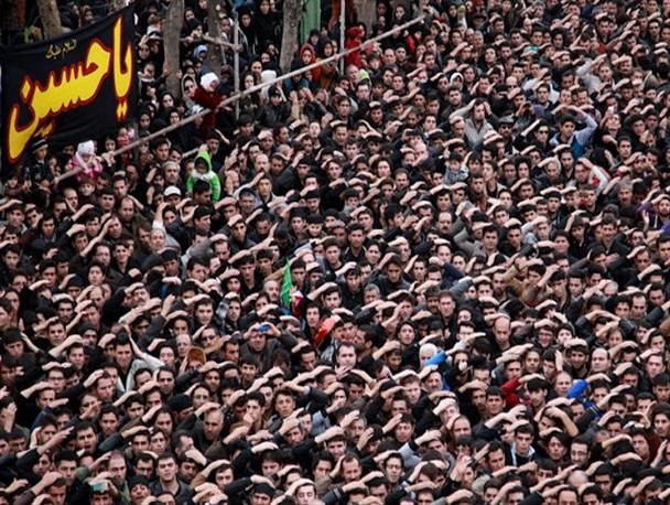 تجمع بزرگ عزادارن حسینی در میدان امام رضا (ع) جنوب تهران