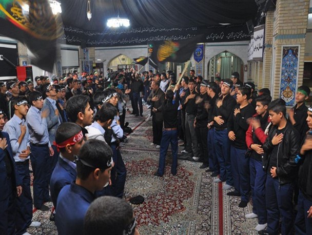 حضور صدها دانش آموزان طرقبه شاندیز در مراسم «احلی من العسل»