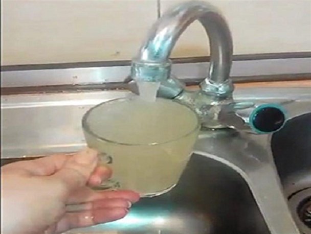نوشیدن آب با طعم لجن/ خواب خوش مسولان آبفا روستایی بیداری ندارد