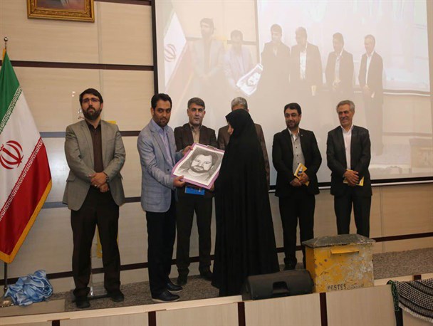 برگزاری عصر خاطره شهدای پست البرز همراه با رونمایی از کتاب «نامه رسان»