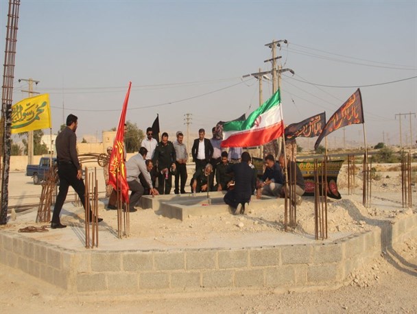 با دیدن یادمان نیمه کاره شهدای غواص متاثر شدم