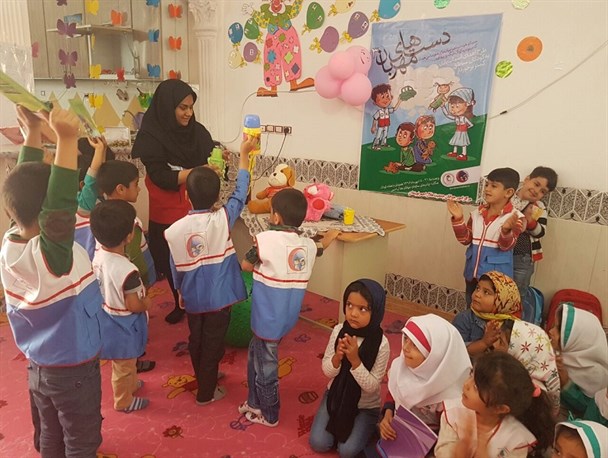 دست هایی که مهربانی بخشیدند