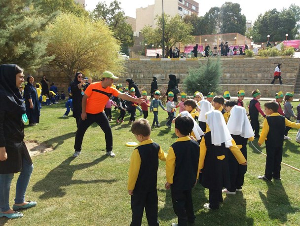 فریزبی برای کودکان همدانی+تصاویر