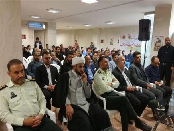 تعامل خوب نیروی انتظامی با اتاق اصناف برخوار/ فقر و بیکاری دو عامل مهم در سست شدن امنیت در جامعه
