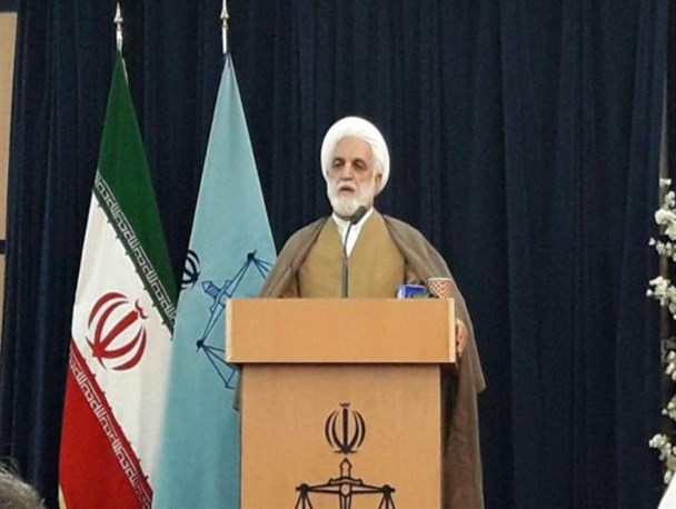هزینه ایستادگی در مقابل دشمنان کمتر از هزینه تسلیم شدن است/ قضاوت بر پایه عدالت دغدغه عمومی را از بین می‌برد