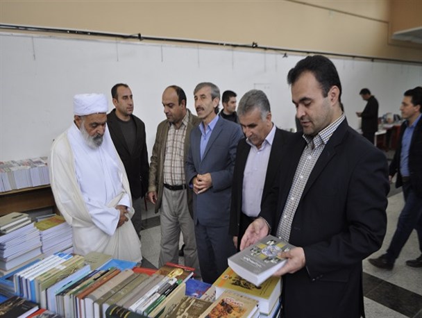 گشایش نمایشگاه بزرگ کتاب با حضور مسئولان بوکانی+تصاویر