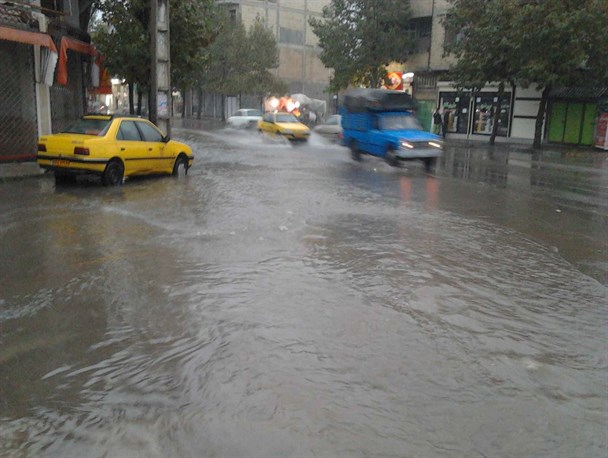 باران خیابان های تالش را به رودخانه تبدیل کرد