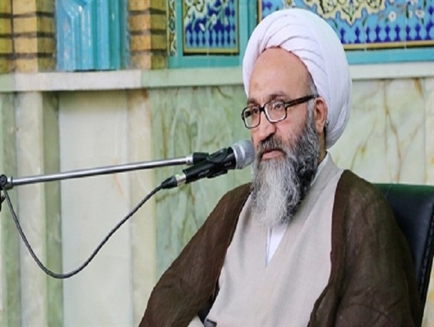 برخی‌ با واژه تدبیر، امید و اعتدال بازی می‌کنند/قرآن در خصوص خطر نفوذ هشدار داده است