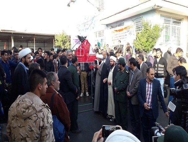 اعزام۳۰۰ نفر از دانش آموزان مدارس پسرانه سامان به سرزمین نور+تصویر