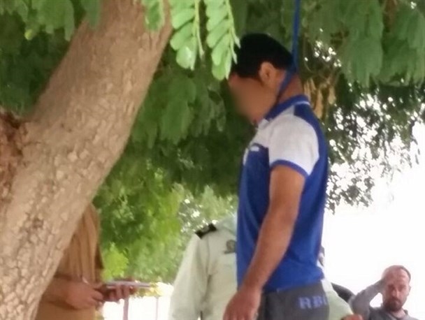 جوان 22 ساله دشتستانی خود را حلق آویز کرد+عکس
