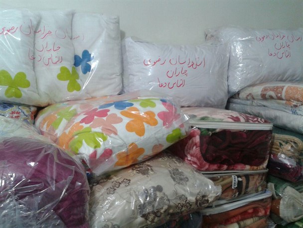 ارسال کمک‌های مردمی چناران به زوار پیاده اربعین حسینی