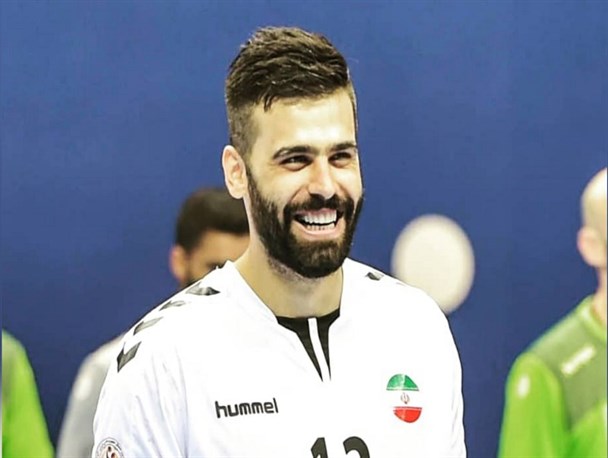 الله‌کرم استکی: رفتار باشگاه بوزائو حرفه ای نبود؛ از اسپانیا، قطر و رومانی پیشنهاد دارم/ فرناندز مربی پخته‌ای است اما تعامل با لژیونرها باید بیشتر شود