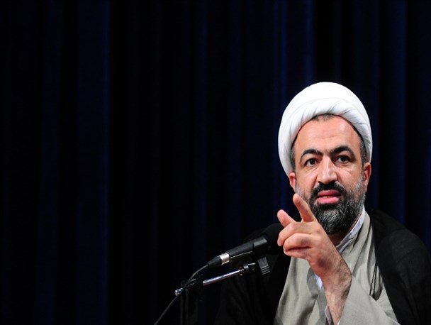 روحانی عدم انتقادپذیری را از هاشمی به ارث برده است/ حرف و عمل روحانی یکی نیست