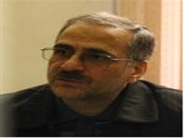 بودجه سال 94 عملیاتی نیست/اجبار دولت به جایگزینی درآمدهای مالیاتی به جای درآمدهای نفتی/مجبور به اجرای اصل 44 قانون اساسی هستیم