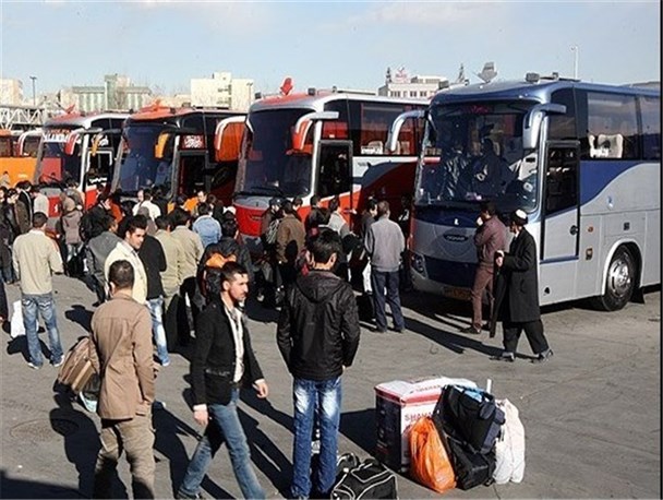 زوار اربعینی در کرمانشاه احساس غریبگی نکردند/ میزبانی بی نظیر مردمی از قافله های بازگشته از کربلا