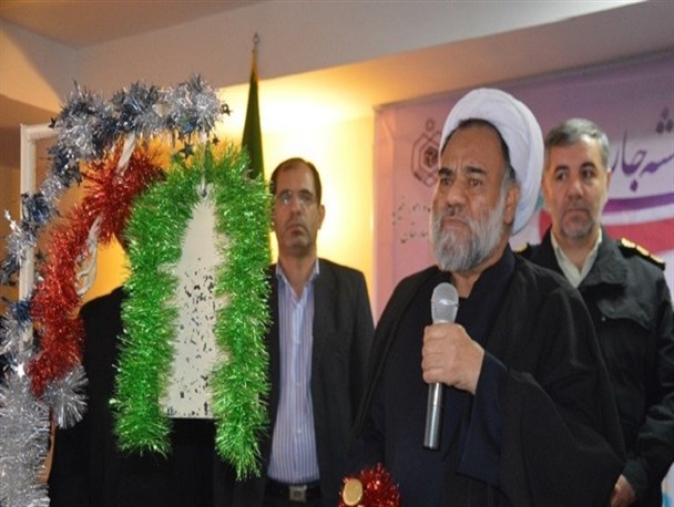تا جاودانه شدن یک وقف فاصله است