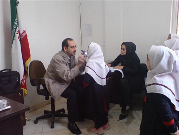 معاینه رایگان دانش‌آموزان ابتدایی توسط دندانپزشک