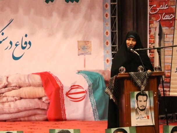 پشت سر رهبر فرزانه تا پای جان مدافع ارزش ها هستیم/ اجازه نخواهیم داد هویت هیچ مسلمانی در دنیا خدشه دار شود