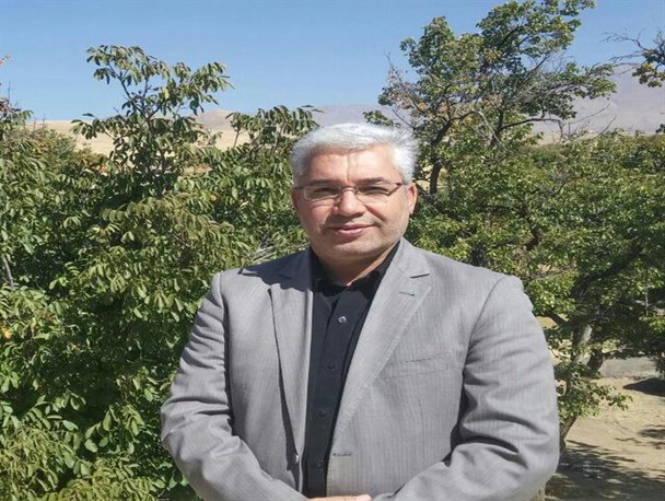 فرماندار سوار بر پیکان شهر!/ مسئولانی که فهم‌شان برغرور غلبه می‌کند