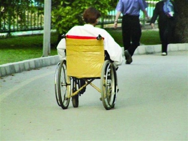 هیچ بستر مناسبی برای اشتغال معلولان در جامعه وجود ندارد
