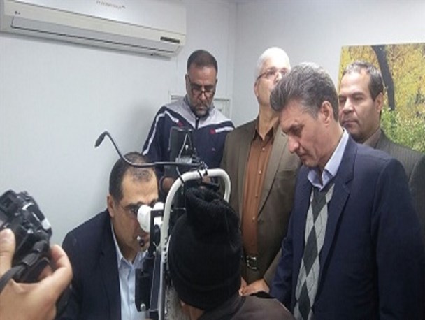 20 عمل جراحی چشم توسط وزیر بهداشت در تایباد