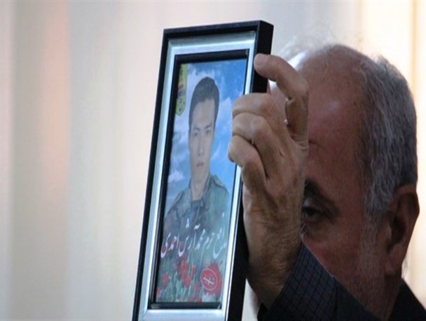 تجلیل از مادر شهید مدافع حرم تیپ فاطمیون در سیمرغ